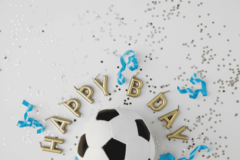 Painel de aniversário infantil com o tema futebol